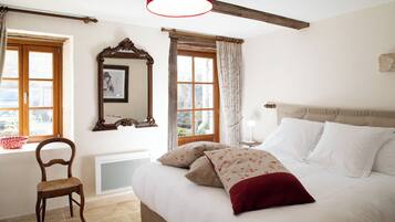 Comfort Double Room (Chambre Zelie) | 1 bedroom, premium bedding, individually decorated