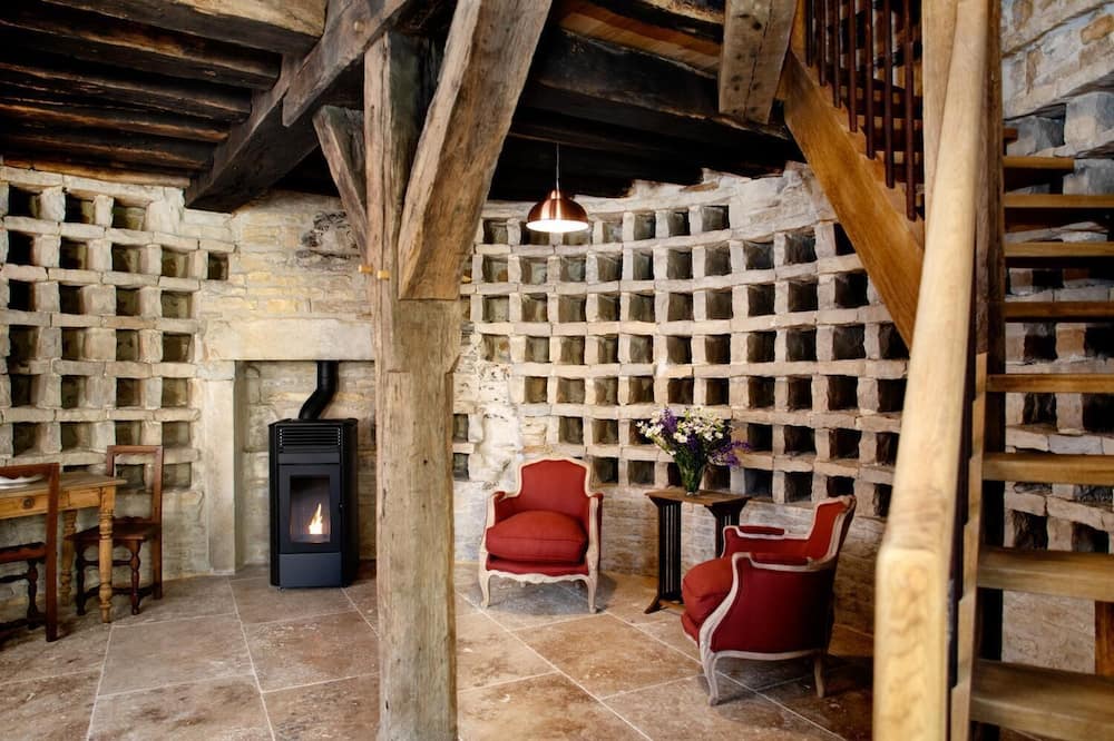 L' Hôte Antique
