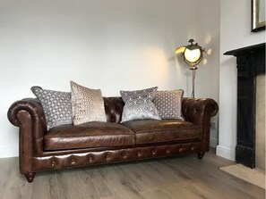 House, 4 Bedrooms | Living area | Flat-screen TV - Iffley Road House (Oxford)