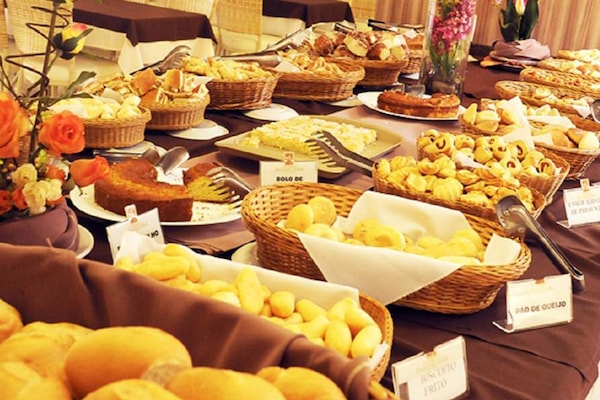 Tägliches inbegriffenes Frühstücksbuffet