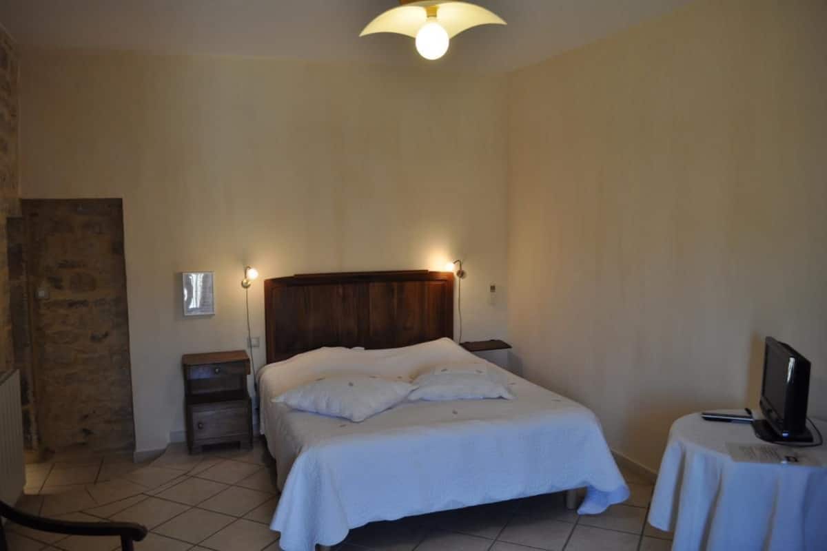 Family Room, Garden View (Lavande) | Egyptian cotton sheets, premium bedding, desk, soundproofing