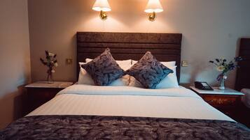 Superior Double Room | Individually decorated, individually furnished, desk, laptop workspace