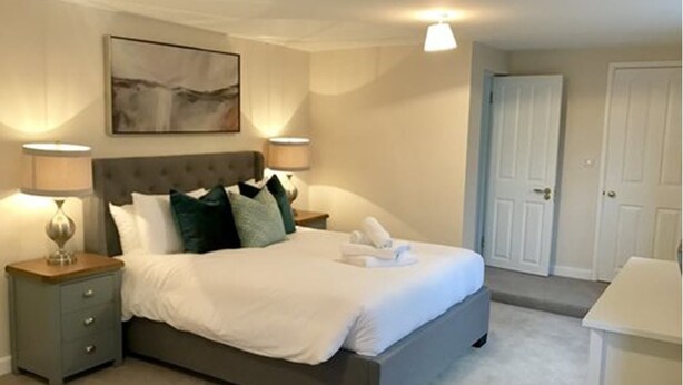 House, 5 Bedrooms