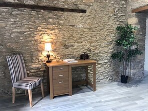 Interior detail - Middle Barn (Oxford)