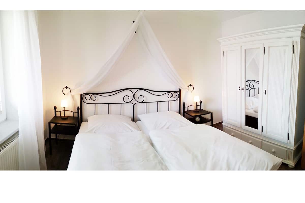 Apartment, 2 Bedrooms | Down duvets, in-room safe, free WiFi, bed sheets