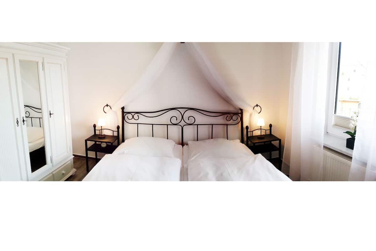 Down duvets, in-room safe, free WiFi, bed sheets