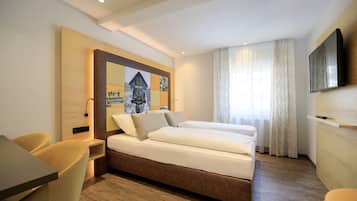 Family Room, Non Smoking, Annex Building | 1 bedroom, hypo-allergenic bedding, desk, laptop workspace