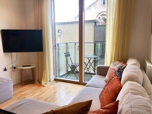 아파트, 침실 1개 | 거실 | 평면 TV