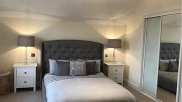 Apartment, 2 Bedrooms | 2 bedrooms, free WiFi, bed sheets