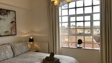 Apartment, 2 Bedrooms | 2 bedrooms, free WiFi, bed sheets