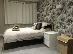 Apartment, 2 Bedrooms | 2 bedrooms, free WiFi, bed sheets - The Old Dairy Apartment (Kidlington)