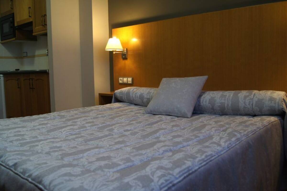 Studio, 1 tweepersoonsbed of 2 eenpersoonsbedden | Geluiddichte muren, gratis babybedden, gratis wifi, beddengoed