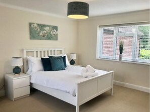 Apartment, 2 Bedrooms | 2 bedrooms, soundproofing, free WiFi, bed sheets - Upper Flat (Oxford)