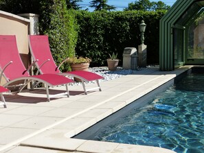 Outdoor pool, sun loungers