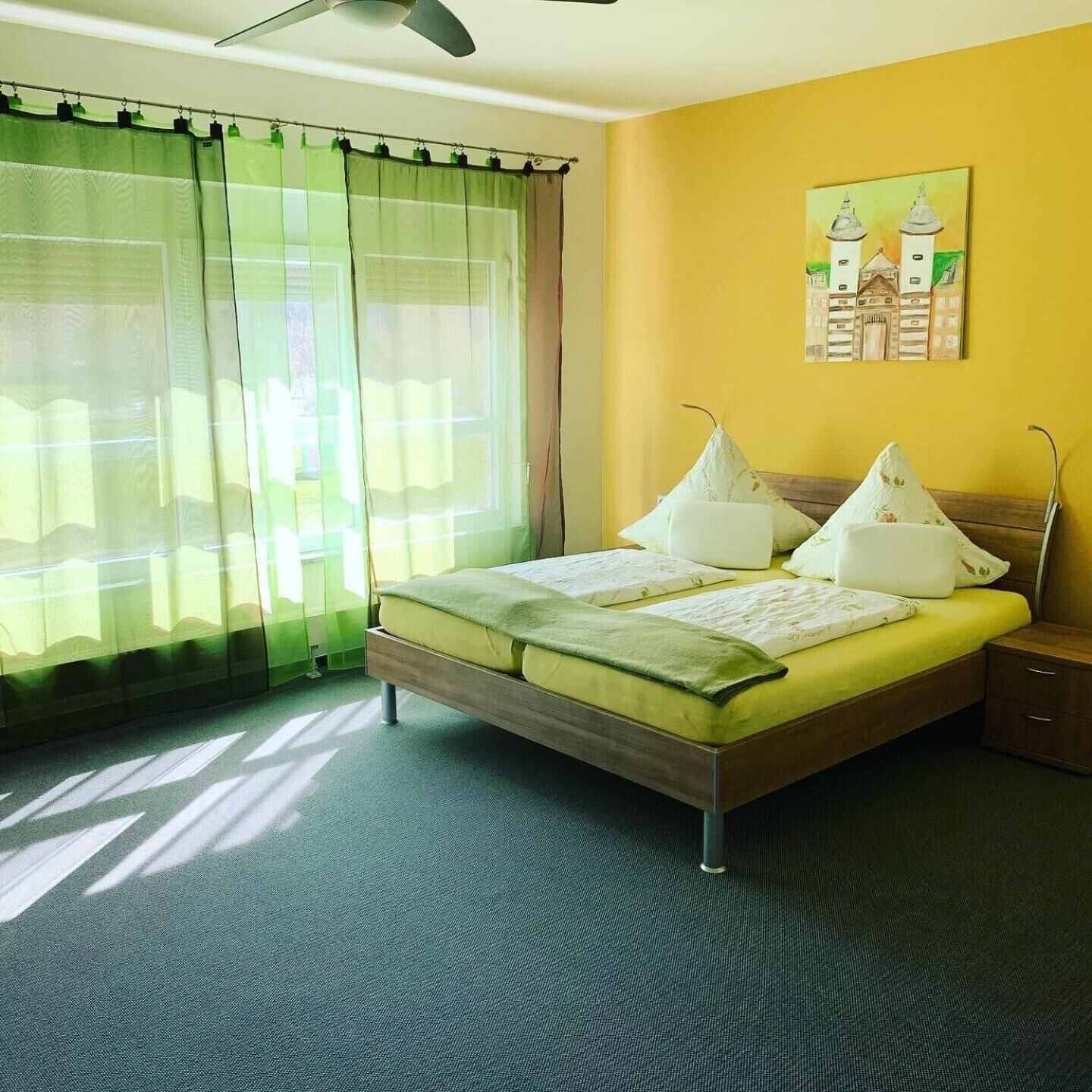 Hypo-allergenic bedding, in-room safe, desk, blackout curtains