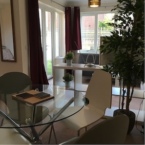Apartment, 1 Schlafzimmer | Wohnbereich