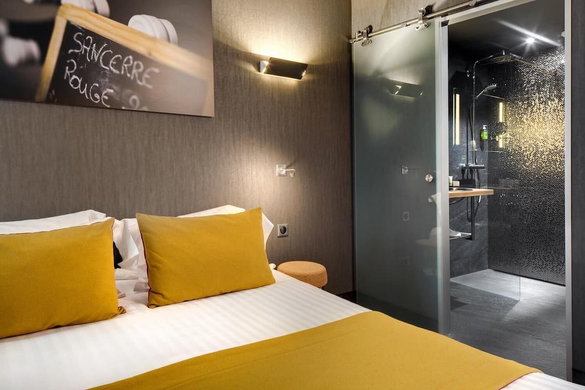 in-room safe, desk, blackout curtains, soundproofing