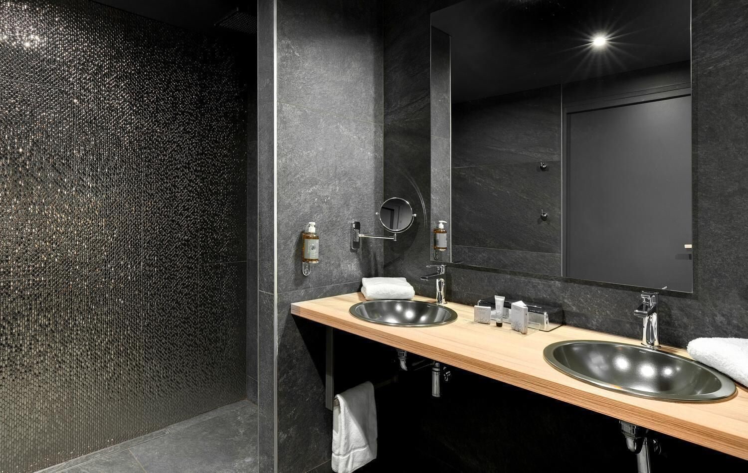 shower, free toiletries, towels