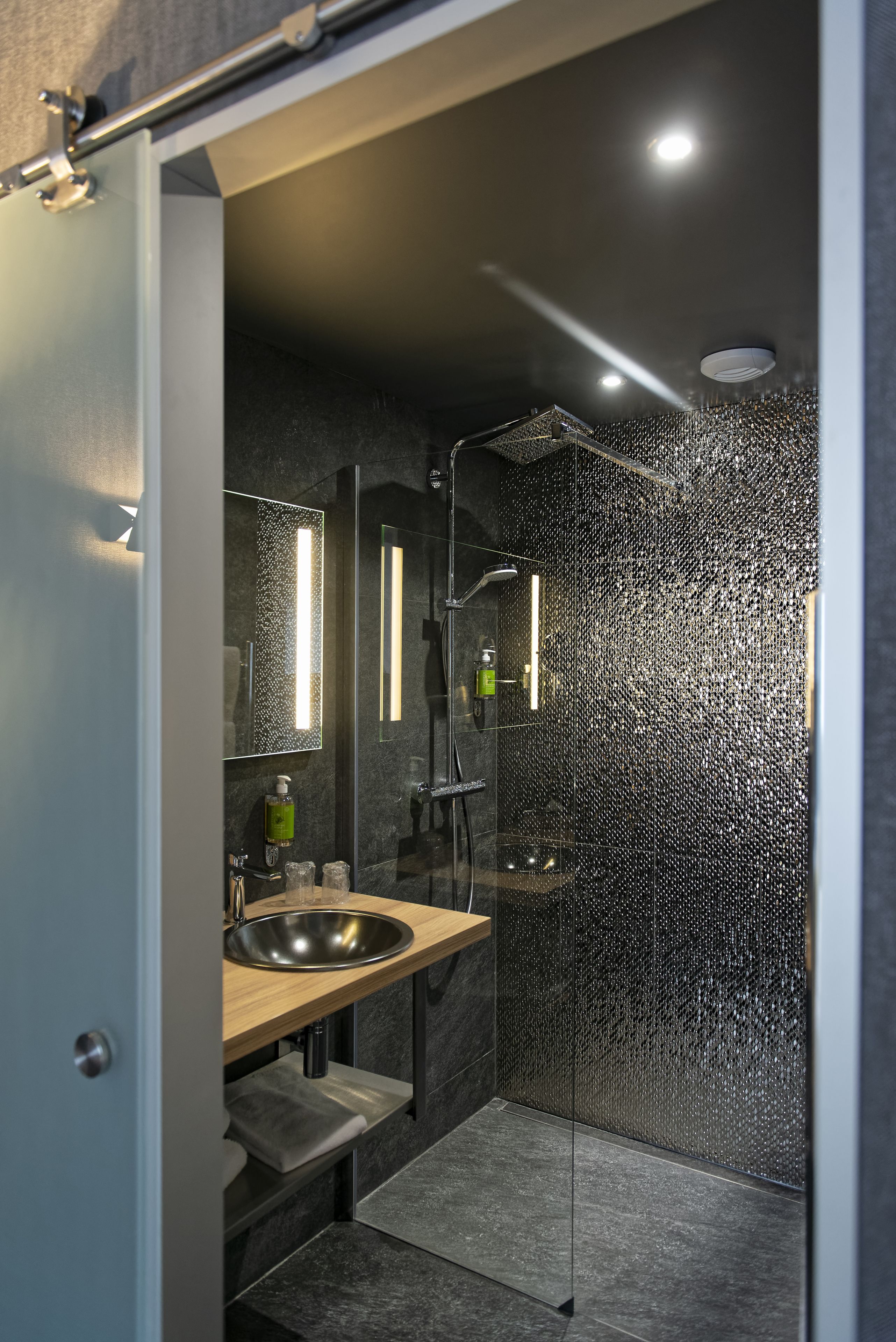 double room, city view | bathroom | shower, free toiletries, towels