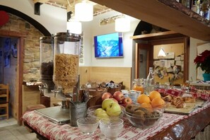 Dinner served - Hotel Piccolo Parco (Limone Piemonte)