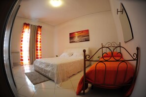 Quadruple Room, Balcony, Mountainside | Premium bedding, blackout drapes, iron/ironing board, free WiFi - The Last Floor (Torre del Greco)
