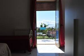 Chambre Quadruple, balcon | Vue depuis le balcon