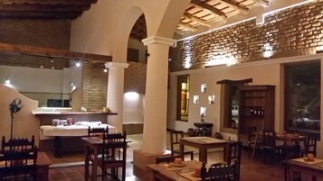 Bar (en la propiedad)
