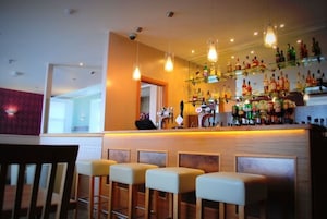 2 间酒吧/酒廊