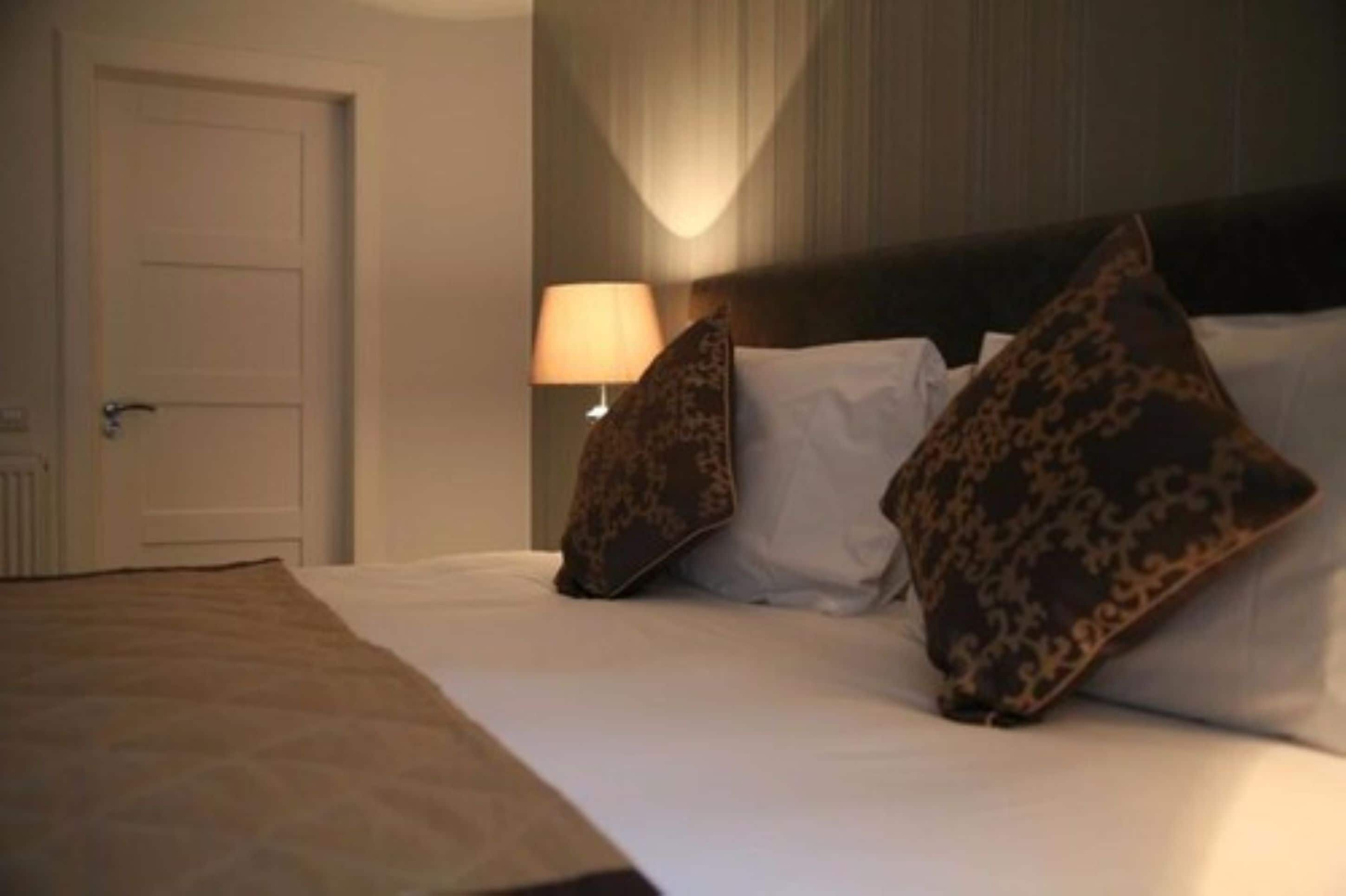 family room | hypo-allergenic bedding, blackout curtains, soundproofing