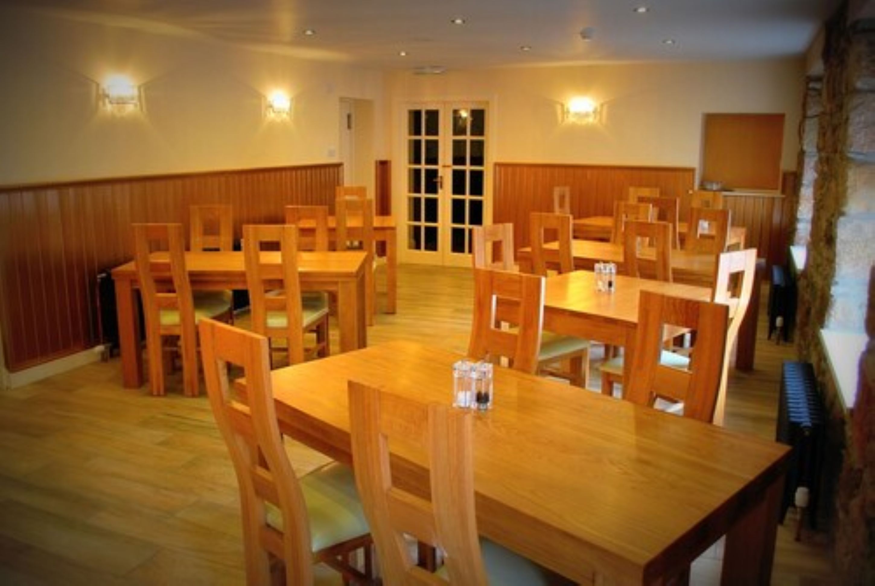 daily cooked-to-order breakfast for a fee