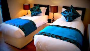Twin Room | Hypo-allergenic bedding, blackout curtains, soundproofing