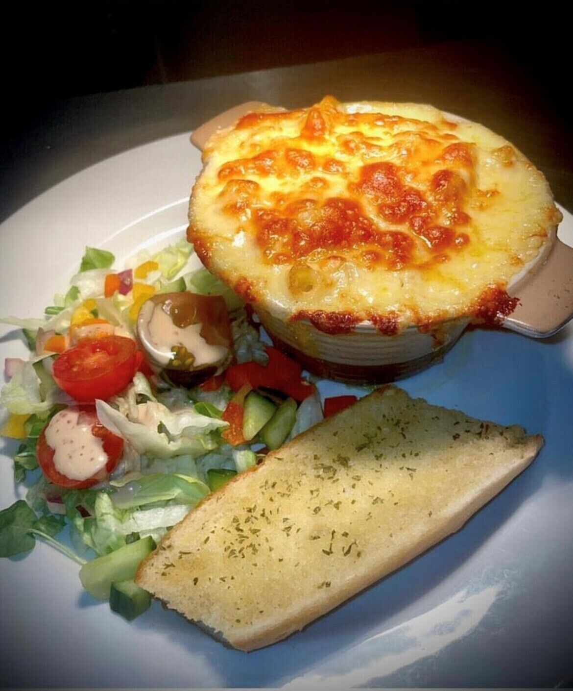 lunch and dinner served