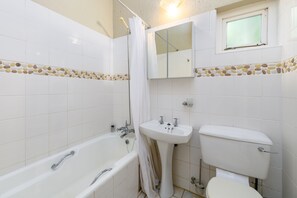 Classic Villa, 3 Bedrooms | Bathroom
