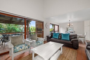 Chambre Triple Classique, 3 chambres (Premier) | Coin séjour