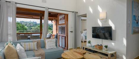 Superior Villa, 3 Bedrooms | Living area