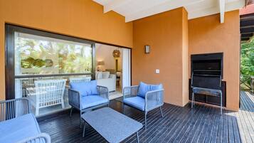 Superior Villa, 3 Bedrooms | Terrace/patio