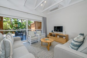 Superior Villa, 3 Bedrooms | Living area