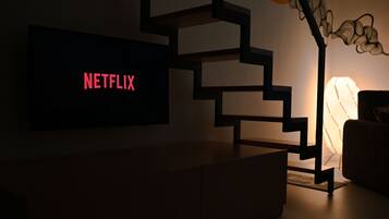 Télévision à écran plat