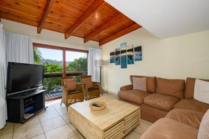 Classic Villa | Living area | TV - San Lameer Villa Rentals 3005 (Southbroom)