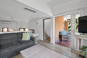 Classic Villa | Living area | Flat-screen TV