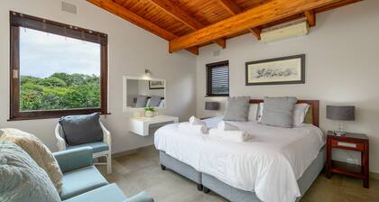 San Lameer Villa Rentals 3107
