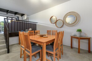 Villa Classique | Restauration dans la chambre