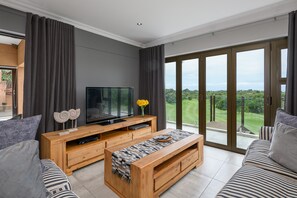 Vila Mewah, 4 kamar tidur | Area keluarga | TV layar datar dan meja tenis meja