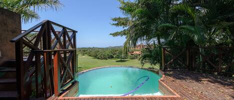 2 piscine all'aperto