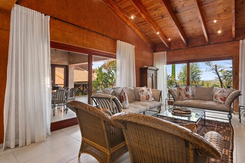 San Lameer Villa Rentals 14107