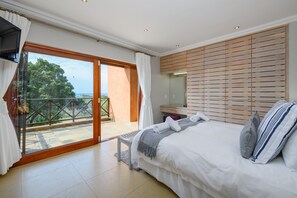 Deluxe Villa, 4 Bedrooms | 4 bedrooms, in-room safe, iron/ironing board, cribs/infant beds - San Lameer Villa Rentals 14308 (Southbroom)