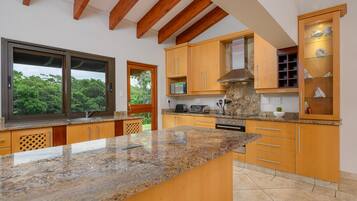 Luxury Villa, 4 Bedrooms | Private kitchen | Full-size fridge, microwave, oven, stovetop