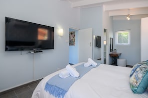 Superior Villa, 4 Bedrooms | 4 bedrooms, in-room safe, iron/ironing board, cribs/infant beds - San Lameer Villa Rentals 3110 (Southbroom)