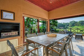 Superior Villa | Terrace/patio