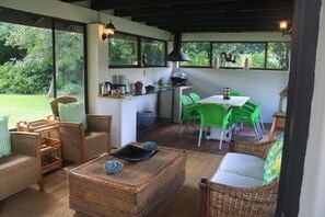 Télévision à écran plat